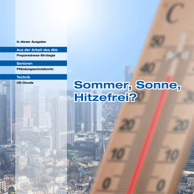Magazin-Titelseite mit dem Schwerpunkt "Sommer, Sonne, Hitzefrei?". Ein Cover mit Städtesilhouette, großem Thermometer im Vordergrund und sommerlicher Farbgebung, vermittelt Hitze- und Wetterstimmung,